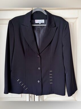 Ginestra Vintage Black Women's Blazer & Pant set metal details. Sz 10-12